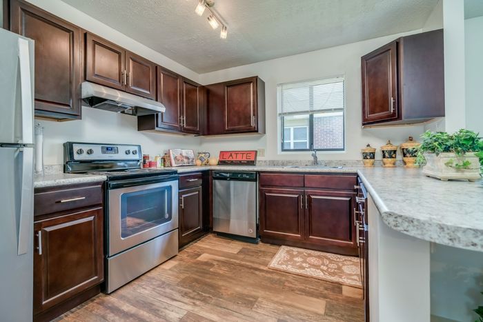 Kitchen | Parkstead Black River | Watertown, NY