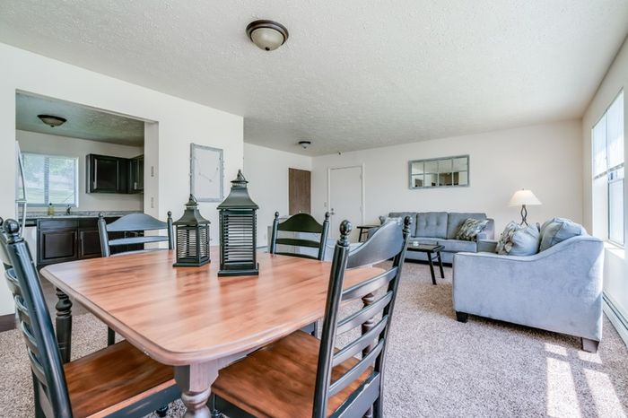 Spacious Living Room | Parkstead City Center | Watertown, NY
