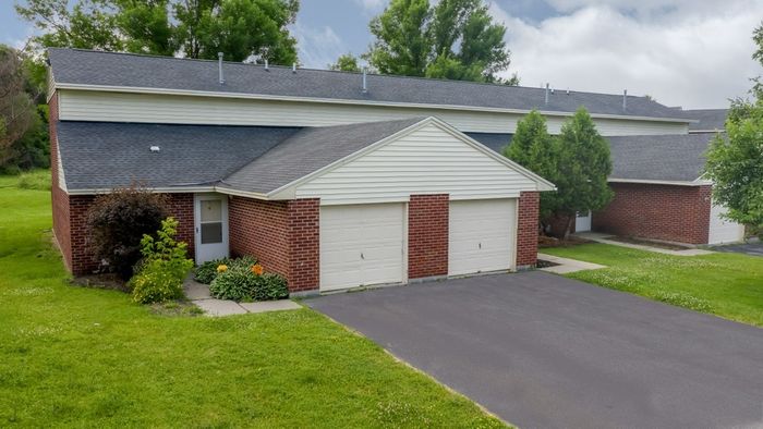 Garages | Parkstead City Center | Watertown, NY
