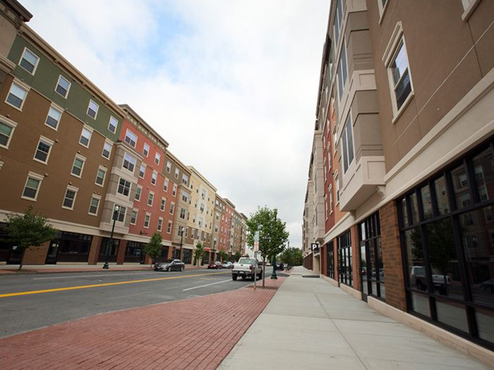 College Suites at City Station East | Troy Apartments