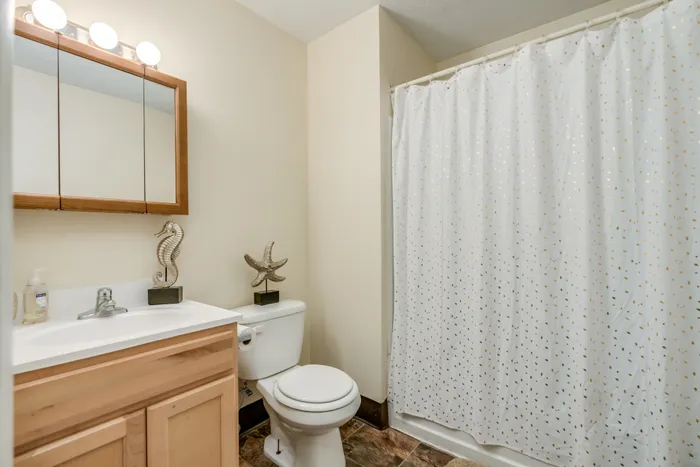 Bathroom | Parkstead Thompson Park | Watertown, NY