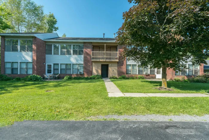 Exterior | Parkstead Thompson Park | Watertown, NY