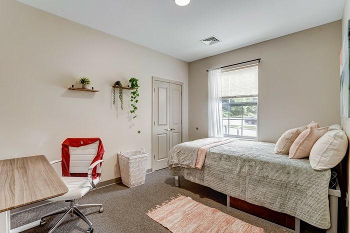 Modern Sleeping | Fox Run at Fulton | Poughkeepsie, NY