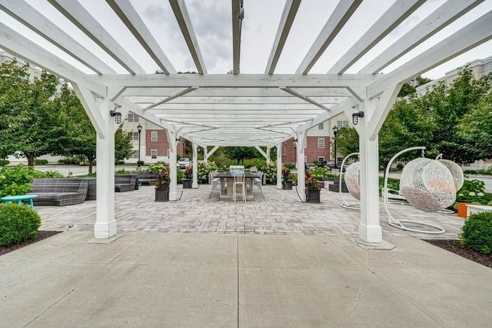 Pergola Seating Area | Fox Run at Fulton | Poughkeepsie, NY