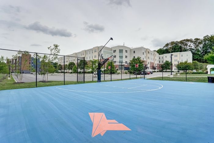 Basketball Area| Fox Run at Fulton | Poughkeepsie, NY