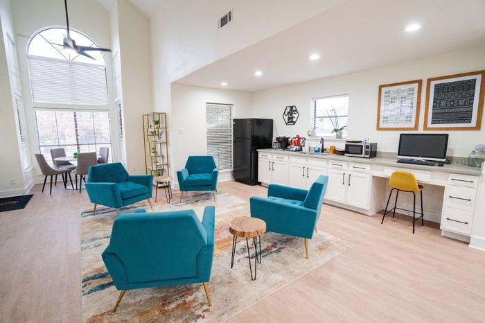 Leasing Office