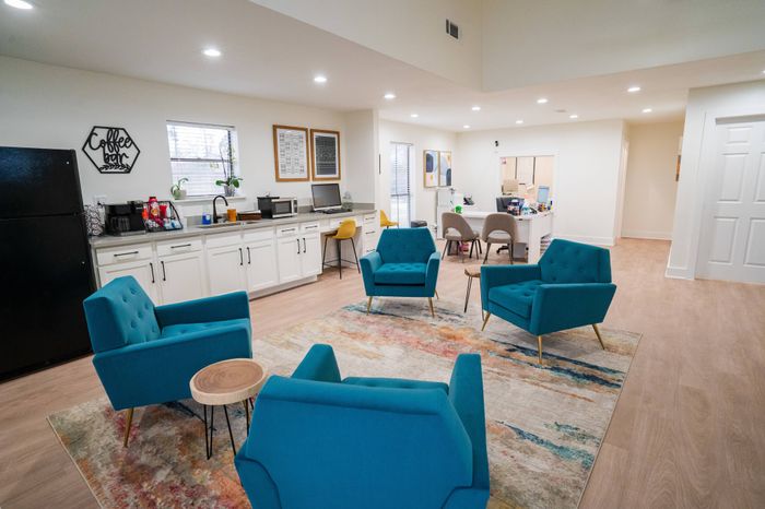 Leasing Office