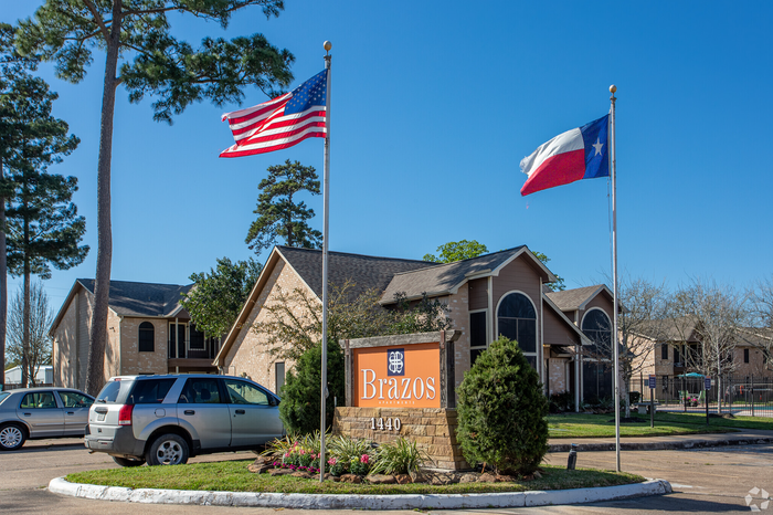 Brazos Apartments