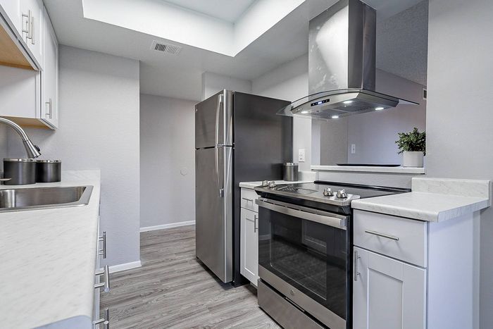 Tremezzo on the Lake Kitchen