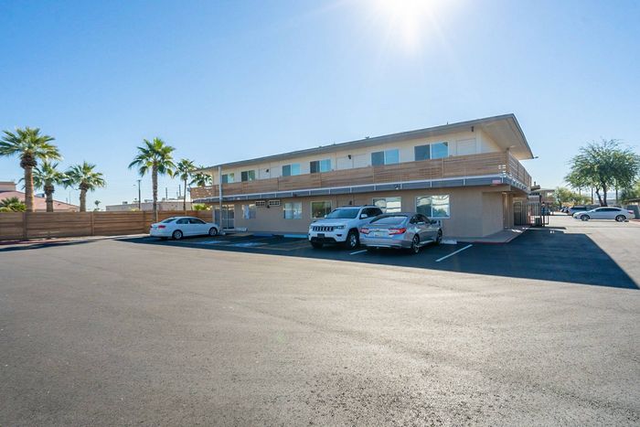Sunset Sound Parking