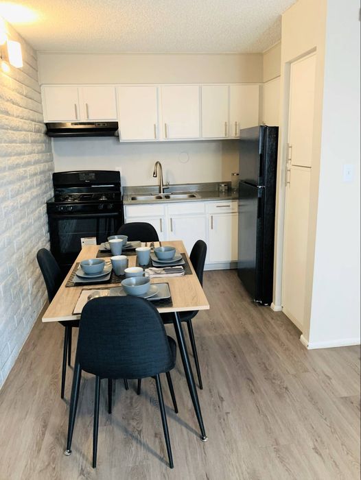 Avenue 19 Kitchen