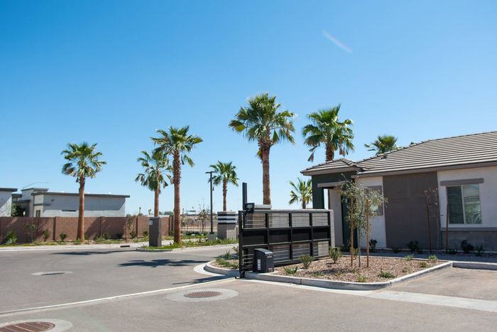 Crismon Gateway Rentals