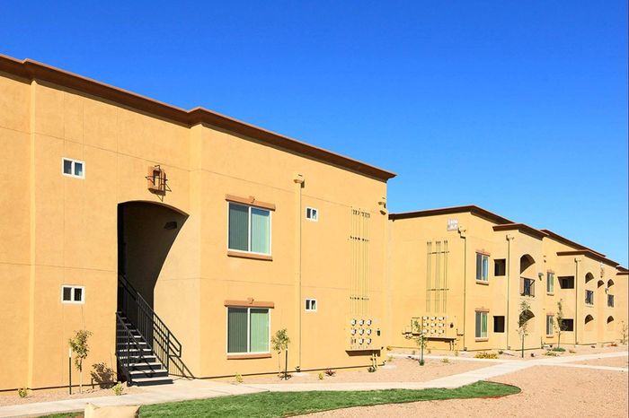 Raintree Outer view of the apartments and grounds