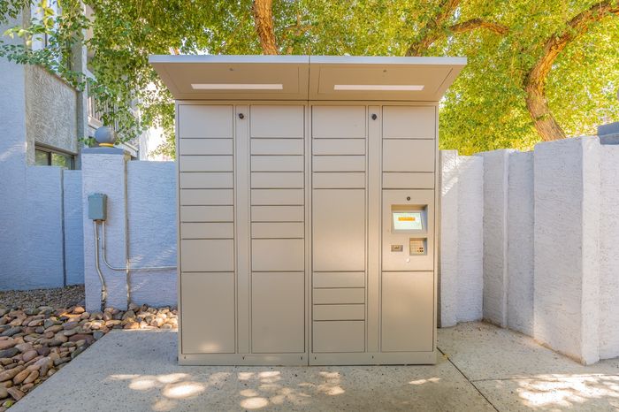 Midtown Flats Parcel Locker