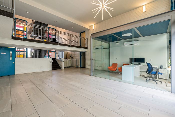 Avenue 19 Office