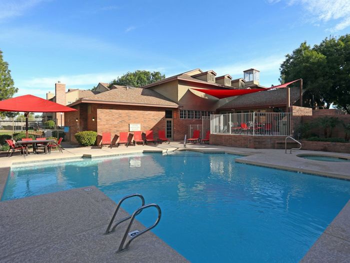 Morgan Park Resort Style Pool