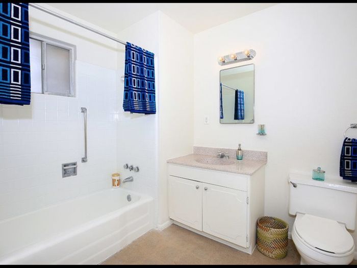 Parkside model bathroom