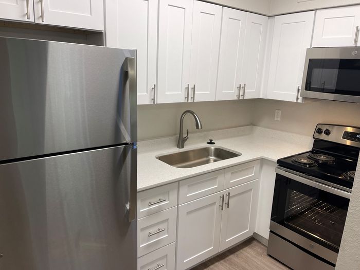 Midtown Flats kitchen
