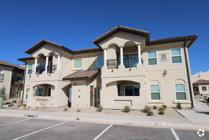 Pecos Vista Apartment Exterior