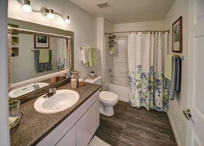 Colores del Sol Bathroom