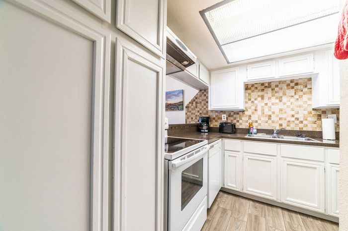 The Avenida Modern Kitchen