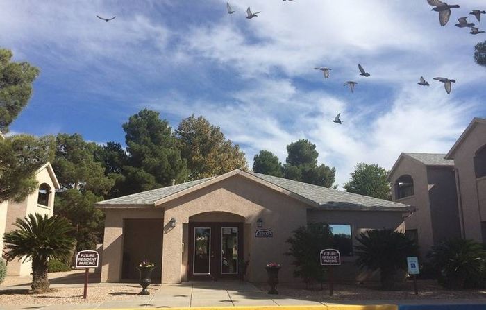 Parkcrest Leasing Office