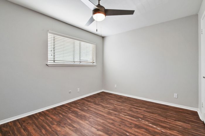 The Bruin West Campus Apartment Homes, Waco, Texas