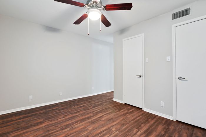 The Bruin West Campus Apartment Homes, Waco, Texas