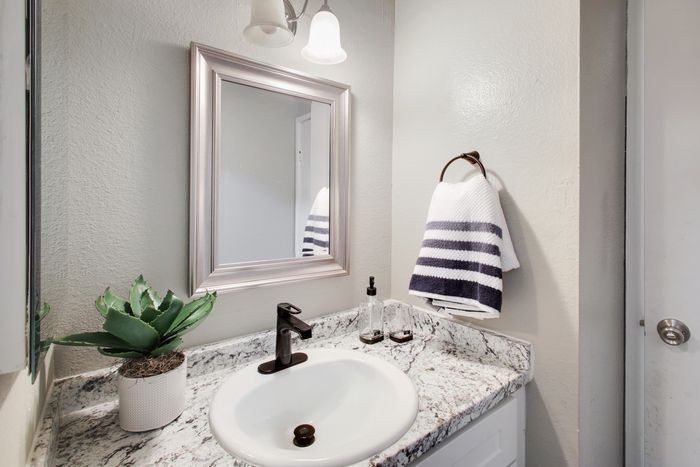 Sunrise on Bethany - Model Unit Bathroom