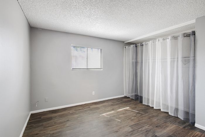 Sunrise on Bethany - Classic Unit Bedroom