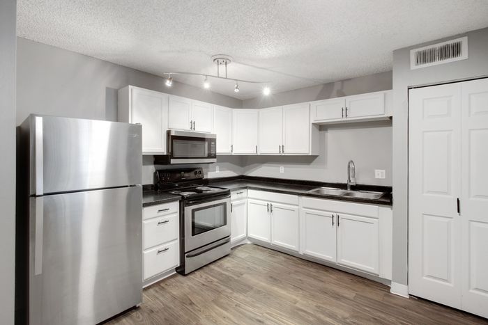 Sunrise on Bethany - Classic Unit Kitchen
