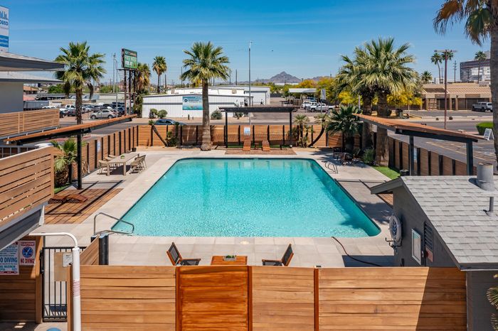 Sunset Sound Pool