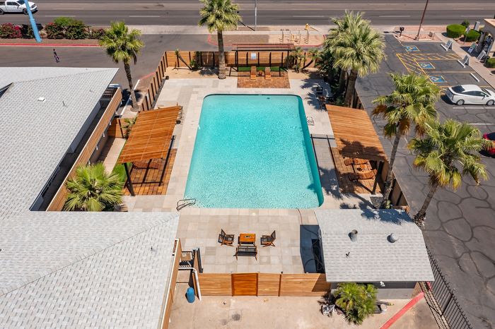 Sunset Sound Pool