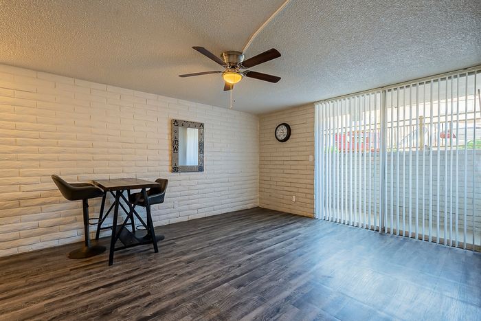 Avenue 19 Living Room