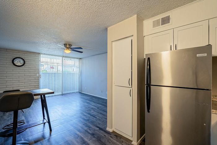 Avenue 19 Kitchen