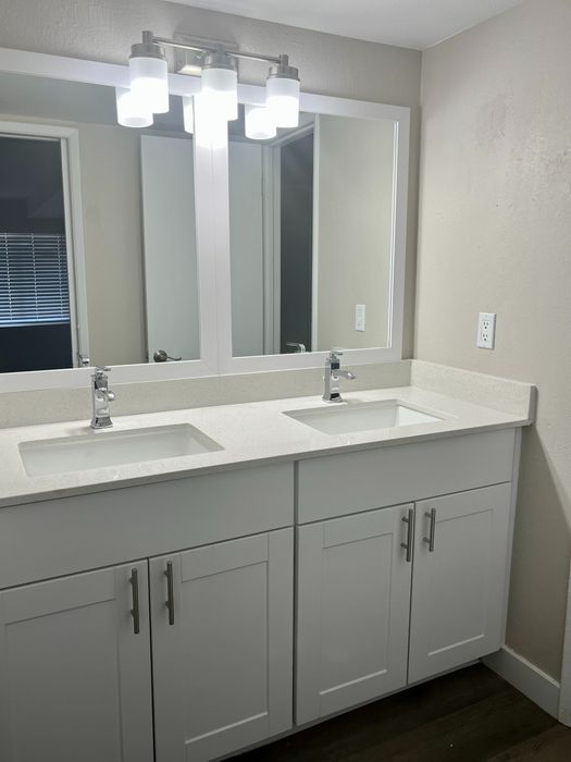 Skyline Lofts Bathroom