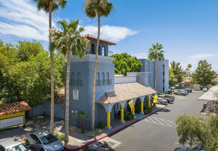 Midtown Flats exterior