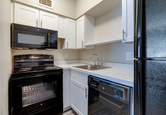 Midtown Flats kitchen