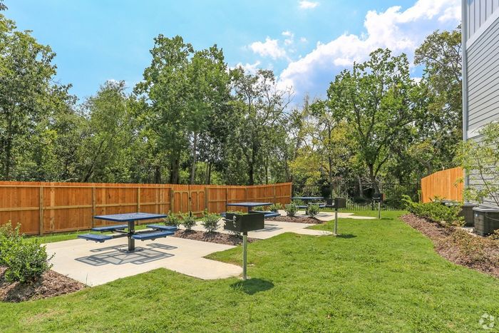 Silverwood at Hackberry Creek Apartments, Baytown, Texas