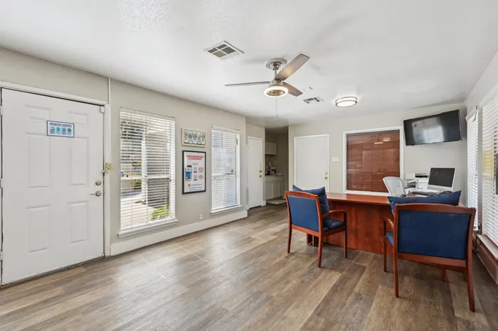 Leasing Office