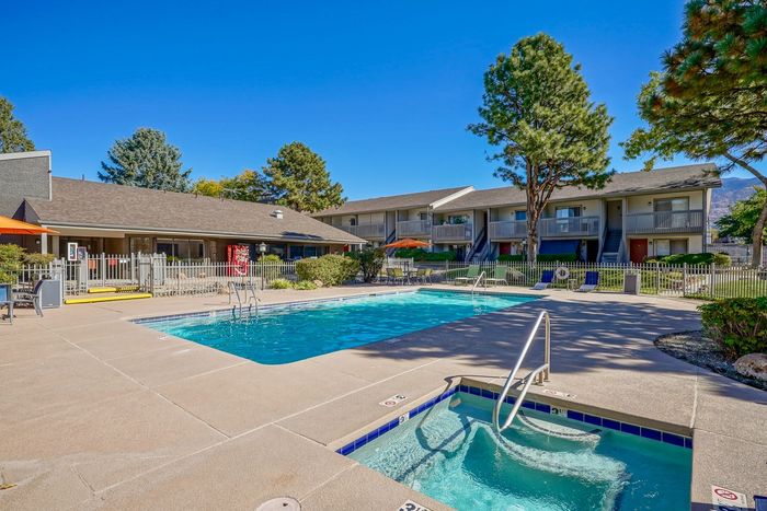 Sungate Pool