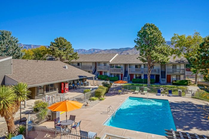 Sungate Pool