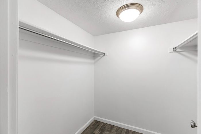 Rancho Verde Walk-in Closet