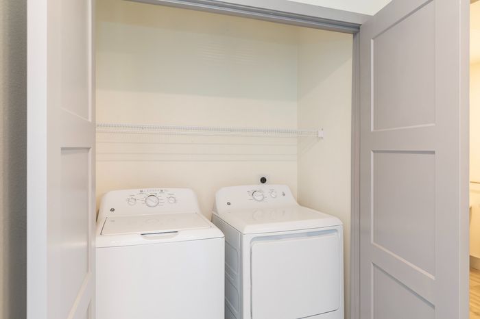 Eldorado Springs Apartments Washer and Dryer
