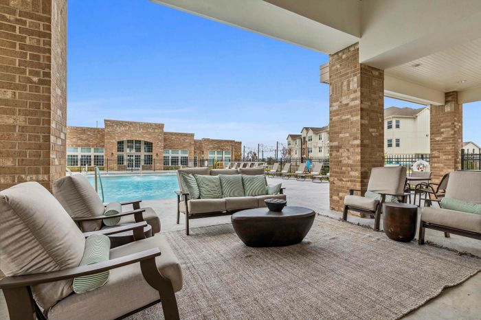 Outdoor Lounge at The Laurels Apartments in Jenks, OK