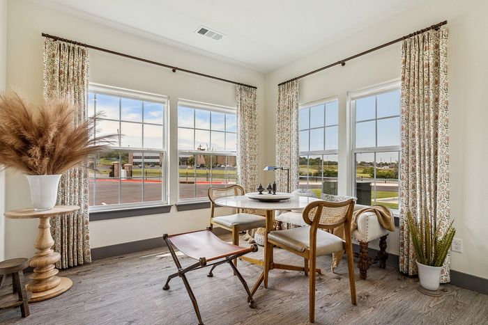 Model Dining Area at The Laurels Apartments in Jenks, OK