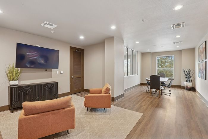 Clubhouse Lounge at The District at Washington Apartments in Houston, TExas