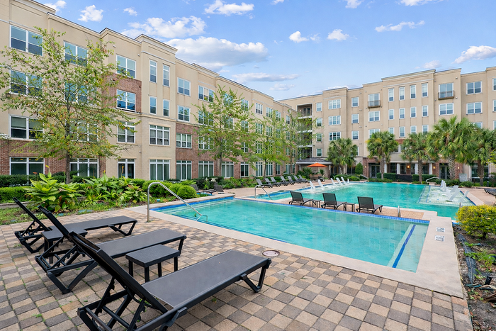 Pool at The District at Washington Apartments in Houston, TExas