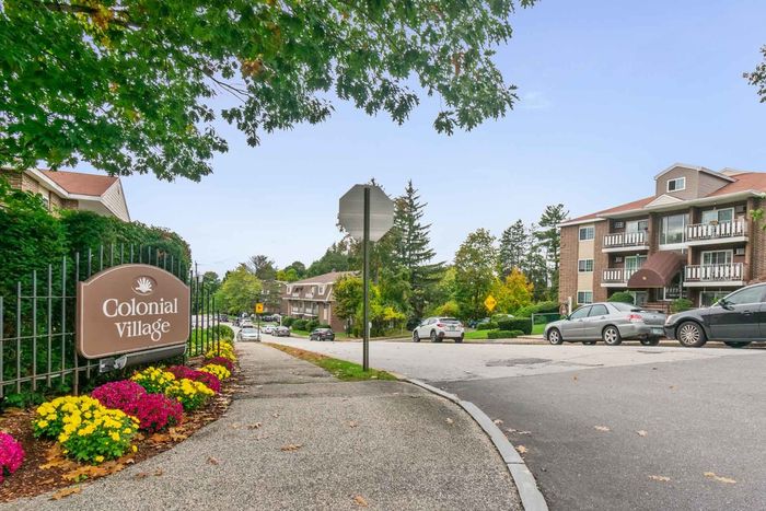 Manchester NH Luxury Apartments | Colonial Village