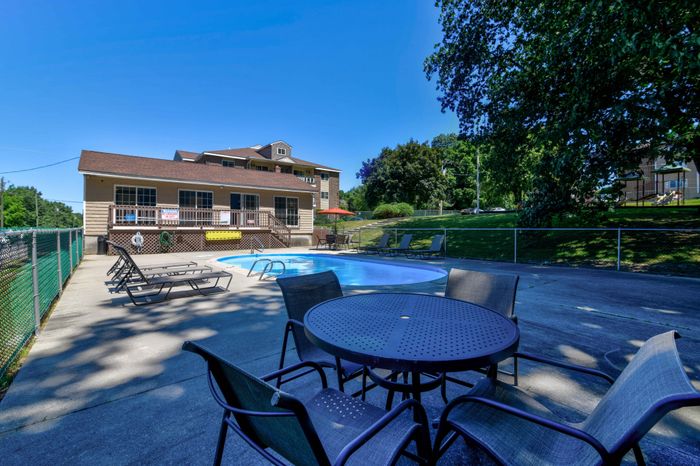 Pool | Colonial Village Apartments | Apartments in Manchester NH